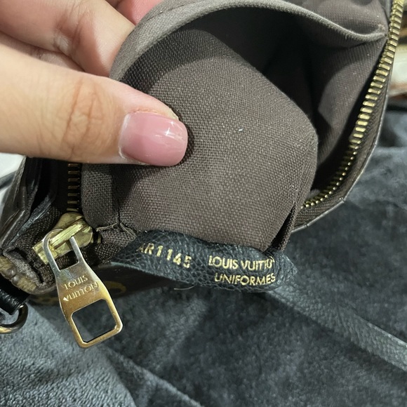 Authentic Louis Vuitton Pallas - Picture 12 of 12